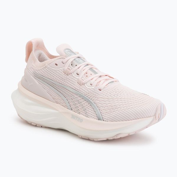 Buty do biegania damskie PUMA ForeverRun Nitro 2. Czerwone buty do biegania Puma, bez wzorów, z materiału, bez zapięcia, do biegania. Za 499.99 zł.