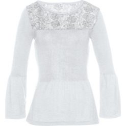 Sweter z koronką bonprix biały. Białe swetry bonprix, w koronkowe wzory, z koronki. Za 59.99 zł.