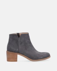 SZARE BOTKI Z ZAMSZU 205 VELOUR GRAFI. Szare botki Venezia, bez wzorów, ze skóry, bez obcasa, bez zapięcia. Za 499.00 zł.