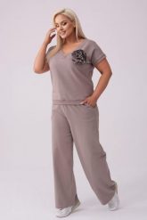 Komplet dresowy Róża w kolorze fango - bluzka + długie spodnie PLUS SIZE XXL LATO. Bluzki Moda Size Plus Iwanek, l, bez wzorów, z bawełny, bez kołnierzyka, plus size, bez ramiączek. Za 289.90 zł.