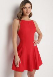 Czerwona Rozkloszowana Sukienka Ozdobiona Przeszyciami Kinetela. Czerwone sukienki Born2be, na imprezę, m, bez wzorów, eleganckie, bez kołnierzyka, bez ramiączek, mini, rozkloszowane. W wyprzedaży za 93.49 zł.