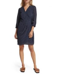 Scotch & Soda Sukienka w kolorze granatowym rozmiar: 42. Niebieskie sukienki Scotch & Soda, bez wzorów, bez kołnierzyka, bez ramiączek, mini. Za 145.26 zł.
