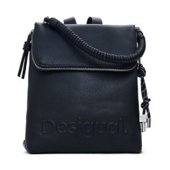 Plecak Desigual. Czarne plecaki Desigual, bez wzorów, bez dodatków. Za 219.99 zł.