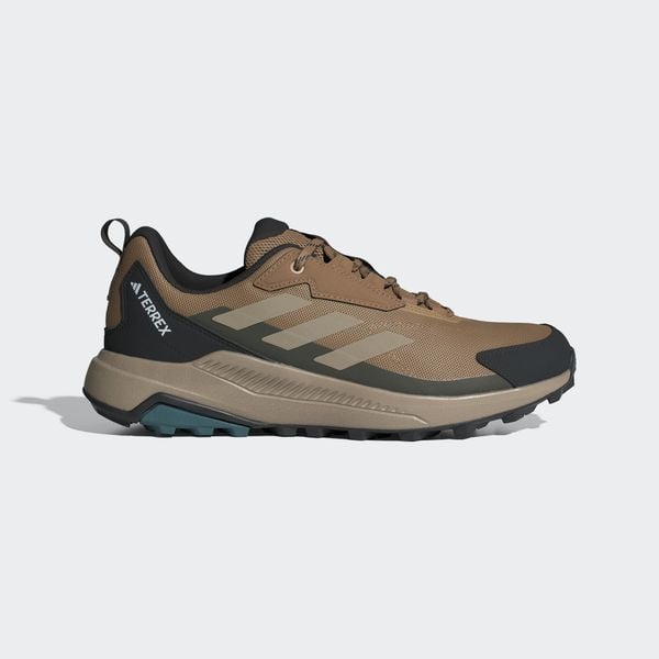 Buty Terrex Anylander Hiking. Brązowe buty trekkingowe adidas, z materiału, bez zapięcia. Za 329.00 zł.
