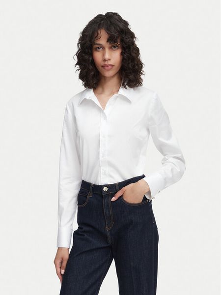 Guess Koszula W6YH10 W2752 Biały Slim Fit. Białe koszule Guess, xs, z aplikacjami, z bawełny, bez kołnierzyka, bez ramiączek. Za 344.99 zł.
