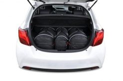 Torby Do Bagażnika Toyota Yaris 2011-2020 3Szt Kjust. Czarne torby podróżne KJUST, bez wzorów, z kauczuku. Za 921.00 zł.