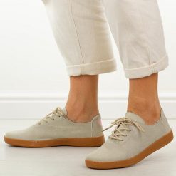 Beżowe skórzane półbuty damskie T.Sokolski w26-611. Brązowe półbuty wsuwane Sokolski, na jesień, bez wzorów, z jeansu, casualowe, z okrągłym noskiem, bez obcasa. W wyprzedaży za 179.10 zł.