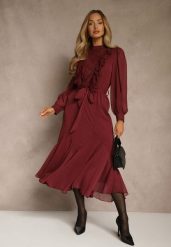 Bordowa Romantyczna Sukienka z Bufiastymi Rękawami i Falbanką z Koronki Sewmira. Czerwone sukienki Renee, l, bez wzorów, z koronki, eleganckie, bez kołnierzyka, bez ramiączek, maxi. Za 159.99 zł.