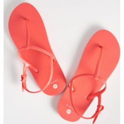Klapki - Czerwony. Klapki marki Sinsay. Za 19.99 zł.