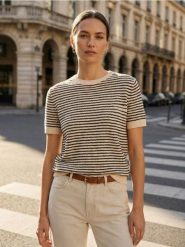 Wiskozowy sweter w paski - wielobarwny. Swetry Sinsay, l, bez wzorów, z wiskozy, bez ramiączek. Za 39.99 zł.