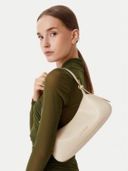 LOVE MOSCHINO Torebka JC4390PP1PKO0110 Kremowy. Białe torebki klasyczne Love Moschino, bez wzorów, ze skóry, bez dodatków. Za 659.99 zł.