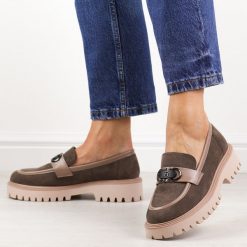 Khaki loafersy damskie, zamszowe mokasyny Potocki 21342. Brązowe mokasyny POTOCKI, bez wzorów, z zamszu. Za 169.00 zł.