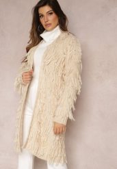 Jasnobeżowy Niezapinany Kardigan w Ozdobne Frędzle Massawa. Brązowe swetry Renee, bez wzorów, eleganckie, bez ramiączek. W wyprzedaży za 159.99 zł.