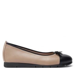 Baleriny Unisa. Brązowe baleriny Unisa, bez wzorów, bez obcasa, bez zapięcia. Za 479.99 zł.