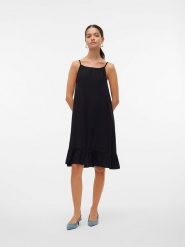 Vero Moda Sukienka "Mymilo" w kolorze czarnym rozmiar: S. Czarne sukienki Vero Moda, na imprezę, s, bez wzorów, z wiskozy, klasyczne, bez kołnierzyka, bez ramiączek, midi. Za 47.71 zł.