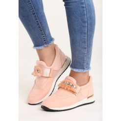 Różowe Buty Sportowe Loud Silence. Buty sportowe lifestyle marki KALENJI. Za 79.99 zł.
