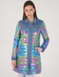 Kurtka z łączonych materiałów. Kurtki Unisono, s, bez wzorów, z denimu, klasyczne, bez kaptura. Za 239.00 zł.
