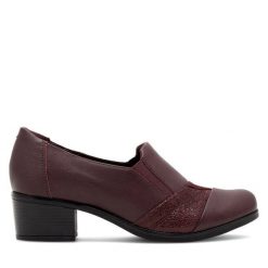Półbuty Go Soft. Czerwone półbuty wsuwane GO SOFT, bez wzorów, bez obcasa, na obcasie. Za 159.99 zł.