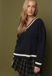 Granatowy Sweter Preppy z Domieszką Kaszmiru Zdobiony Strukturalnym Splotem Lorentie. Niebieskie swetry Born2be, z aplikacjami, z jeansu, biznesowe, bez ramiączek. Za 129.99 zł.