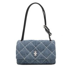 Torebka Marc Jacobs. Niebieskie torebki klasyczne Marc Jacobs, bez wzorów, z denimu, klasyczne, bez dodatków. Za 1,499.00 zł.