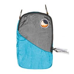 Organizer saszetka pokrowiec podróżny Ticket to the Moon Travel Cube. Niebieskie nerki i saszetki TICKET TO THE MOON, bez wzorów, sportowe, bez dodatków. Za 57.00 zł.