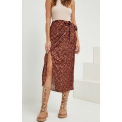 Answear Lab spódnica kolor brązowy maxi prosta. Brązowe spódnice Answear Lab, na co dzień, m, bez wzorów, z satyny, maxi. W wyprzedaży za 129.99 zł.