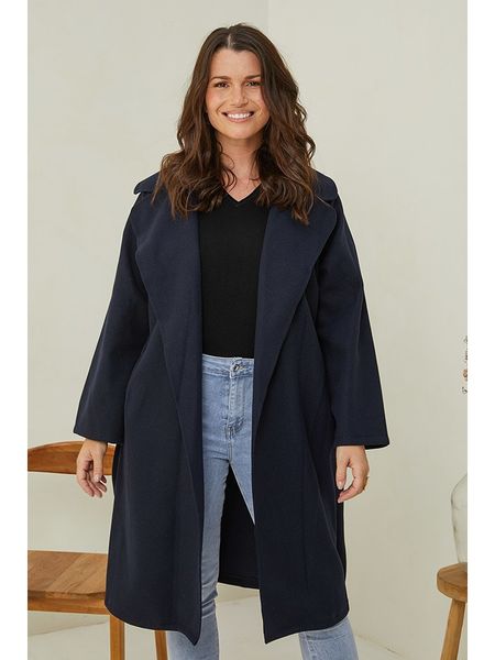 Curvy Lady Płaszcz przejściowy w kolorze granatowym rozmiar: 44/46. Niebieskie płaszcze Curvy Lady, bez wzorów, klasyczne, bez kaptura. Za 170.87 zł.