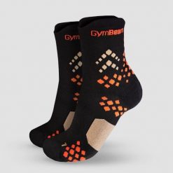Skarpetki unisex bieganie czarne Pulse. Czarne skarpetki GYMBEAM, bez wzorów, z elastanu. Za 21.90 zł.