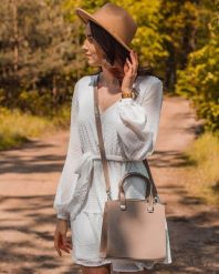 Torebka damska skórzana beżowa DAN-A T308. Brązowe torebki klasyczne DAN-A, bez wzorów, ze skóry, eleganckie, bez dodatków. Za 279.99 zł.