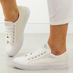 Białe trampki damskie Lee Cooper 3422. Białe trampki Lee Cooper, bez wzorów, z jeansu, biznesowe, bez zapięcia. Za 159.00 zł.