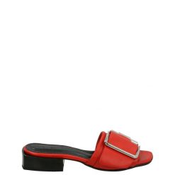 CZERWONE KLAPKI 9120 264 RED. Czerwone klapki Venezia, bez wzorów, ze skóry, bez obcasa, bez zapięcia. Za 139.00 zł.