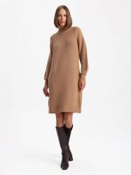 BGN Sukienka dzianinowa w kolorze jasnobrązowym rozmiar: 34. Brązowe sukienki BGN, na co dzień, bez wzorów, z dzianiny, bez kołnierzyka, bez ramiączek, midi, proste. Za 83.62 zł.