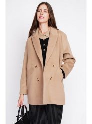 ASSUILI Płaszcz przejściowy w kolorze beżowym rozmiar: 38. Brązowe płaszcze Assuili, bez wzorów, z wełny, klasyczne, bez kaptura. Za 413.99 zł.