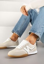 Beżowe Sneakersy Klasyczne Tenisówki Istia. Brązowe trampki Renee, z aplikacjami, z jeansu, klasyczne, bez zapięcia. W wyprzedaży za 75.99 zł.