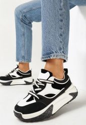 Czarne Sneakersy z Ozdobnymi Sznurowadłami i Wstawkami Plesca. Czarne buty sportowe lifestyle Born2be, bez wzorów, z jeansu, klasyczne, bez zapięcia. Za 59.99 zł.