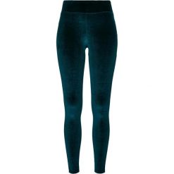 Legginsy Damskie Aksamit Z Wysokimi Stanami. Niebieskie legginsy Urban Classics, bez wzorów, sportowe. Za 97.99 zł.
