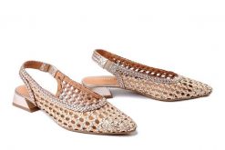 GIOSEPPO 79251 Hounslow platinum, czółenka damskie. Żółte czółenka Gioseppo, na lato, w ażurowe wzory, ze skóry, bez obcasa, na obcasie, bez zapięcia. Za 409.90 zł.