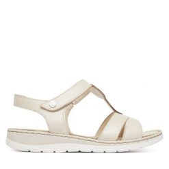 Sandały Caprice. Białe sandały Caprice, bez wzorów, bez obcasa, na płaskiej podeszwie, bez zapięcia. Za 269.99 zł.