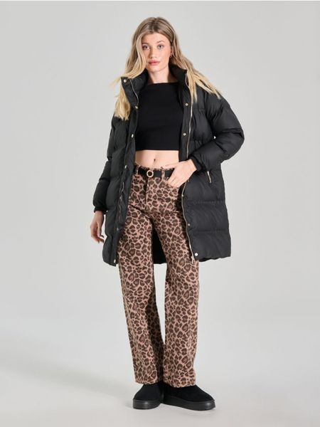 Pikowana kurtka puffer z kapturem - czarny. Czarne kurtki Sinsay, l, bez wzorów, z kapturem. Za 139.99 zł.