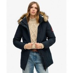 Parka z Kapturem z Sztucznym Futrem Everest od SUPERDRY. Niebieskie płaszcze Superdry, bez wzorów, eleganckie, z kapturem. W wyprzedaży za 688.60 zł.