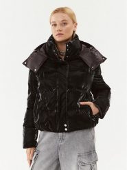Patrizia Pepe Kurtka puchowa 2O0057/A347-K103 Czarny Regular Fit. Czarne kurtki Patrizia Pepe, na zimę, bez wzorów, z puchu, bez kaptura. Za 1,139.00 zł.