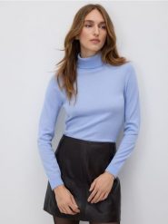 Wełniany sweter z golfem - jasnoniebieski. Niebieskie swetry Reserved, l, bez wzorów, z dzianiny, bez ramiączek. Za 159.99 zł.