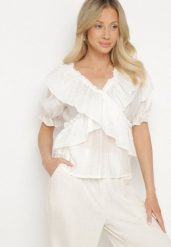 Biała Bluzka Ozdobiona Falbankami Alisova. Białe bluzki Born2be, bez wzorów, z jeansu, eleganckie, bez kołnierzyka, bez ramiączek. Za 119.99 zł.