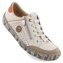 Skórzane półbuty damskie ażurowe beżowe Rieker L0355-61. Brązowe półbuty wsuwane Rieker, w ażurowe wzory, ze skóry, bez obcasa. Za 369.00 zł.