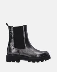SZTYBLETY Z EFEKTOWNYM NADRUKIEM 00101515D 121 SM. Botki Venezia, bez wzorów, ze skóry, bez obcasa, bez zapięcia. Za 339.00 zł.