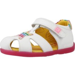 Sandały AGATHA RUIZ DE LA PRADA 242900A Biały. Białe sandały Agatha Ruiz de la Prada, bez wzorów, ze skóry, bez obcasa, bez zapięcia. Za 246.33 zł.