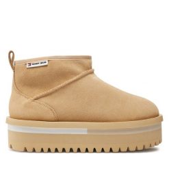 Śniegowce Tommy Jeans. Brązowe śniegowce Tommy Jeans, bez wzorów, z jeansu, bez zapięcia. Za 699.99 zł.