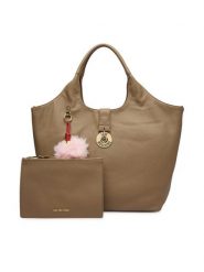 LOVE MOSCHINO Torebka JC4238PP0PKI0105 Beżowy. Brązowe shopper bag Love Moschino, bez wzorów, ze skóry, bez dodatków. Za 1,119.00 zł.