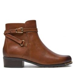 Botki Caprice. Brązowe botki Caprice, bez wzorów, bez obcasa, na płaskiej podeszwie, bez zapięcia. Za 319.99 zł.