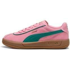 Buty sportowe Puma Club Klassika Sd. Czerwone buty sportowe lifestyle Puma, bez wzorów, z zamszu, sportowe, bez zapięcia. Za 254.99 zł.